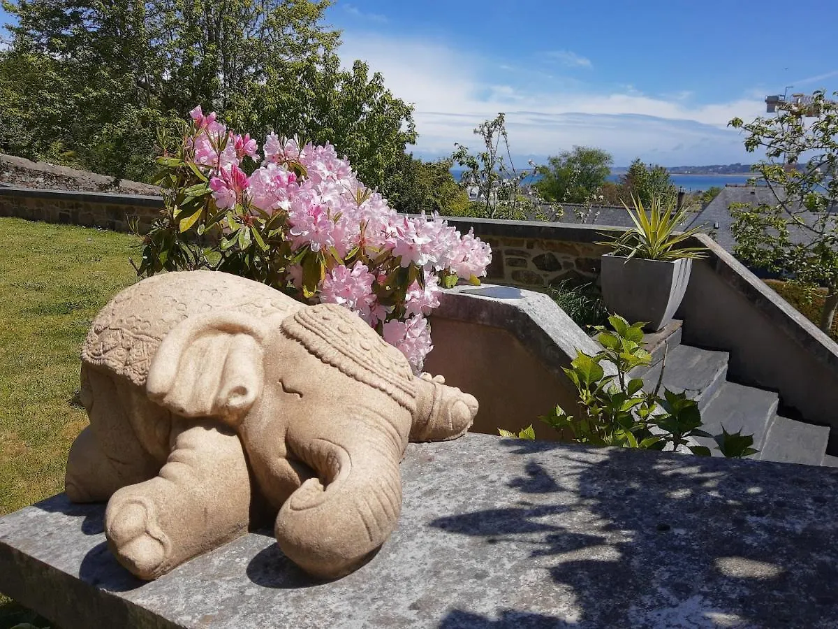 Ma Ripoz B&B - Suite Vue Mer 佩罗斯－吉雷克 住宿加早餐酒店